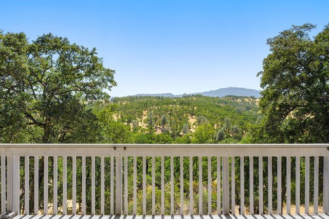 18197 N Shore Dr, Hidden Valley Lake, CA 95467