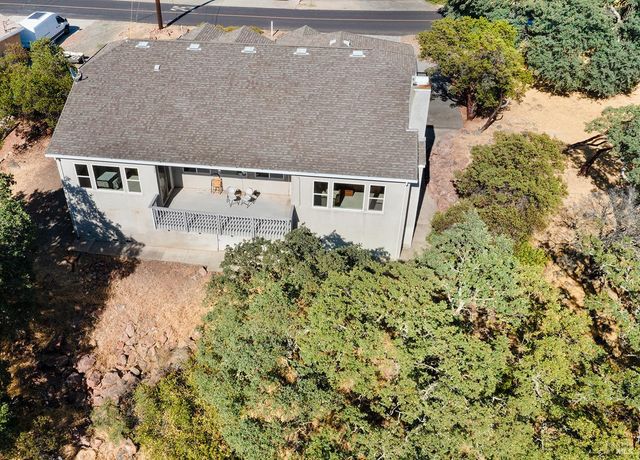 18197 N Shore Dr, Hidden Valley Lake, CA 95467