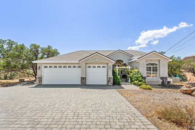 18197 N Shore Dr, Hidden Valley Lake, CA 95467