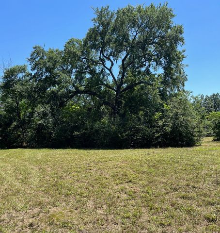 2000 S Fannin Avenue, Denison, TX 75020