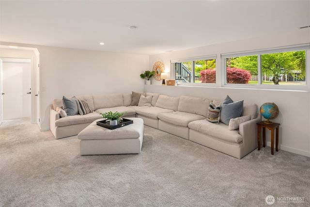 19425 66th Place NE, Kenmore, WA 98028
