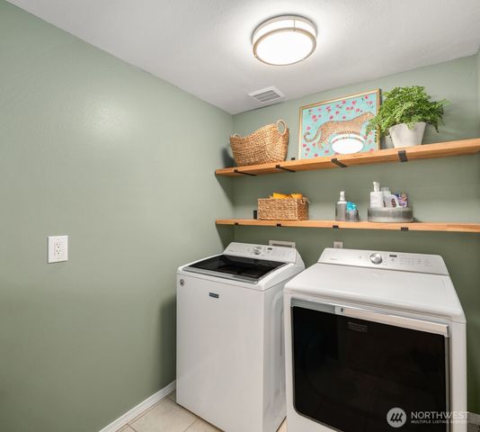19425 66th Place NE, Kenmore, WA 98028