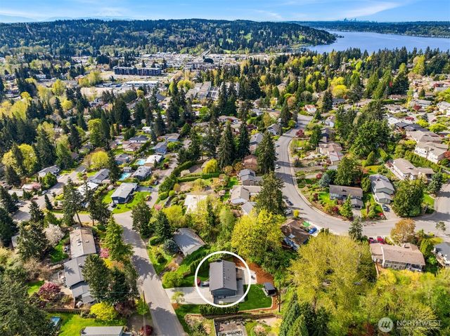 19425 66th Place NE, Kenmore, WA 98028