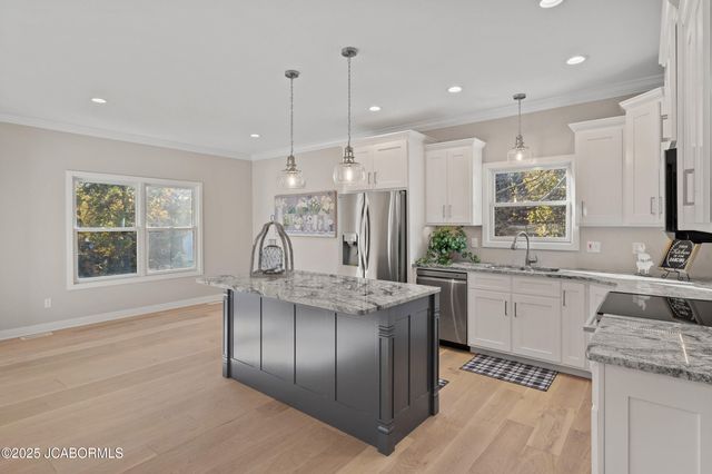 1153 CHOCTAW RIDGE DRIVE, Holts Summit, MO 65043