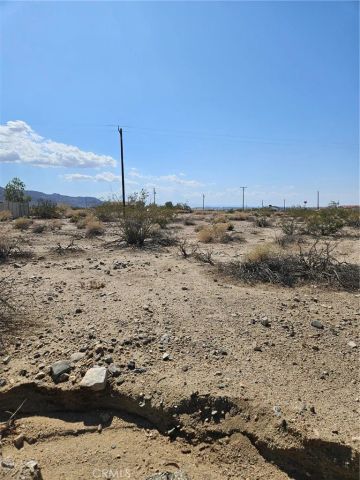 7024 Broad, 29 Palms, CA 92277