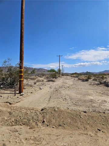 7024 Broad, 29 Palms, CA 92277