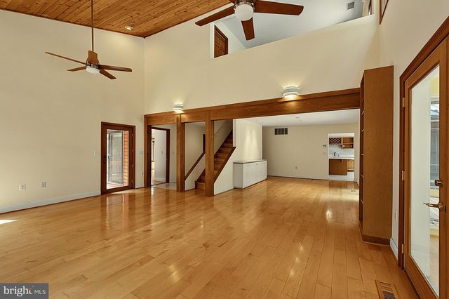 16001 CROOM AIRPORT RD, Upper Marlboro, MD 20772