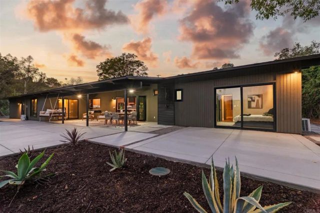 2951 Anaheim St, Escondido, CA 92025
