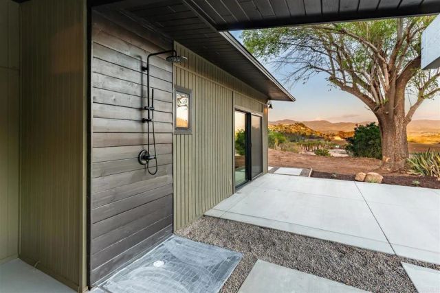 2951 Anaheim St, Escondido, CA 92025