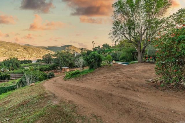 2951 Anaheim St, Escondido, CA 92025