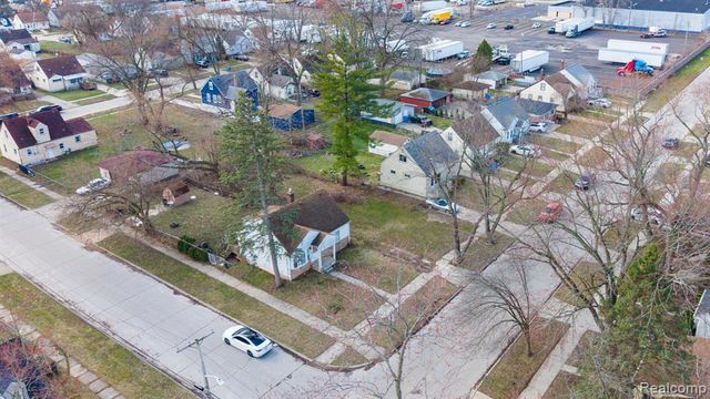 26115 Powers Avenue, Dearborn Heights, MI 48125