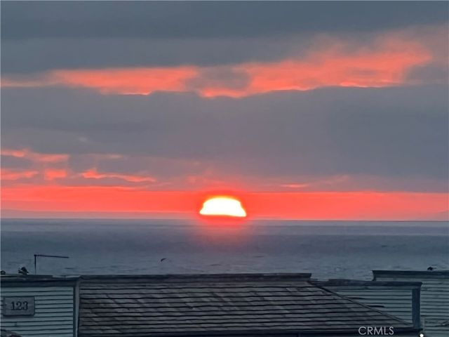 665 The Village, Redondo Beach, CA 90277