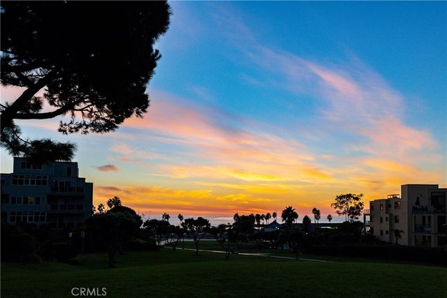 665 The Village, Redondo Beach, CA 90277