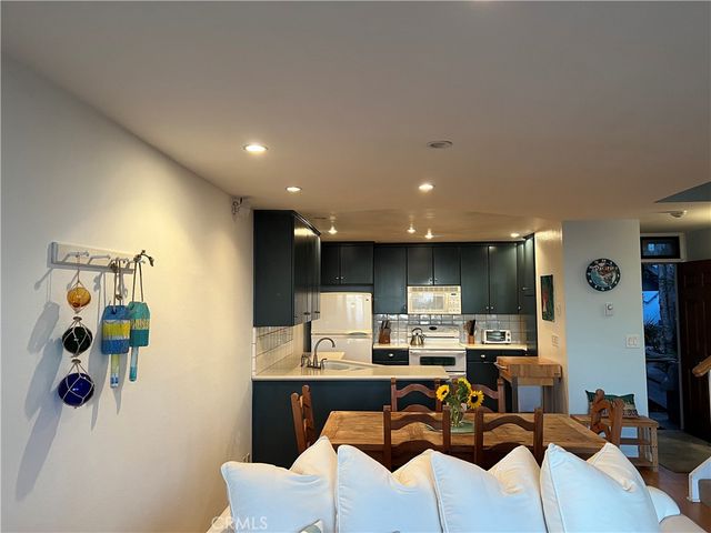 665 The Village, Redondo Beach, CA 90277