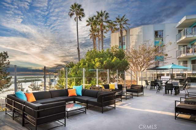 665 The Village, Redondo Beach, CA 90277