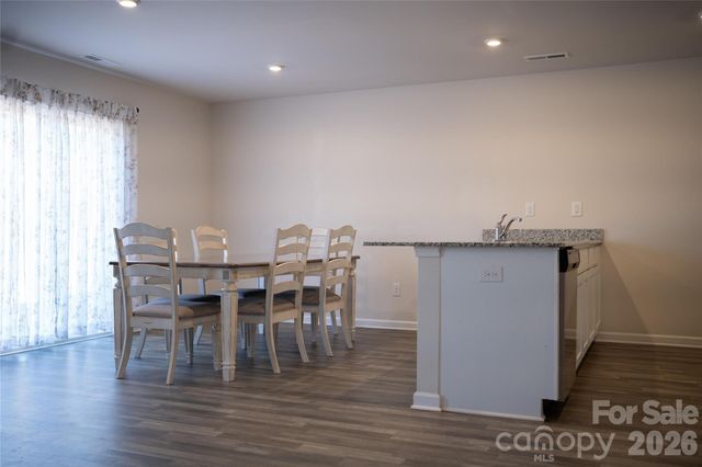 1563 Catskill Way, Newton, NC 28658