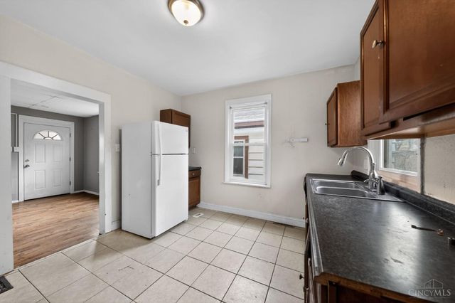 395 Purcell Avenue, Cincinnati, OH 45205