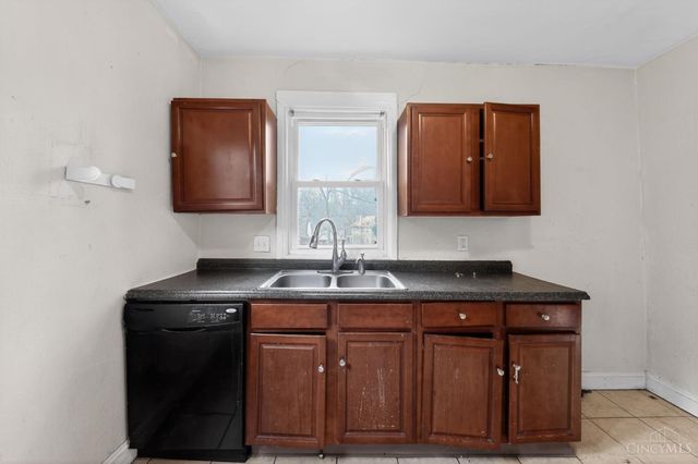 395 Purcell Avenue, Cincinnati, OH 45205