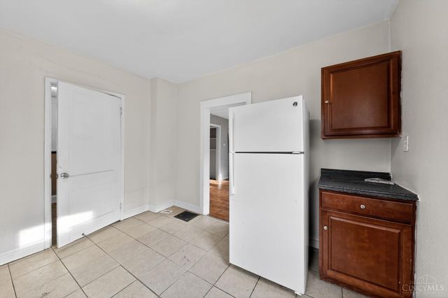 395 Purcell Avenue, Cincinnati, OH 45205