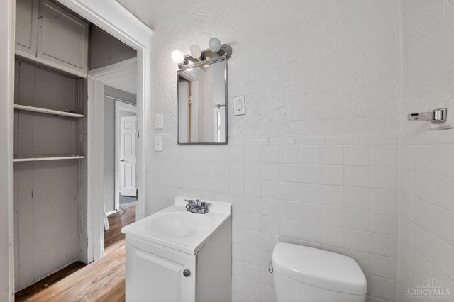 395 Purcell Avenue, Cincinnati, OH 45205