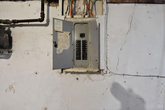 395 Purcell Avenue, Cincinnati, OH 45205