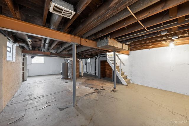 395 Purcell Avenue, Cincinnati, OH 45205