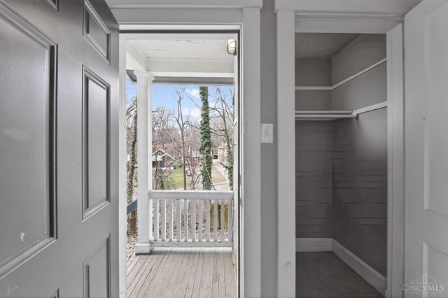 395 Purcell Avenue, Cincinnati, OH 45205