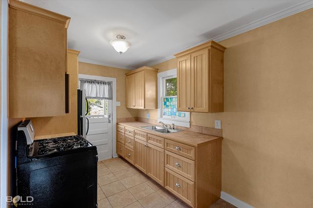 836 Jefferson Place, Shreveport, LA 71104