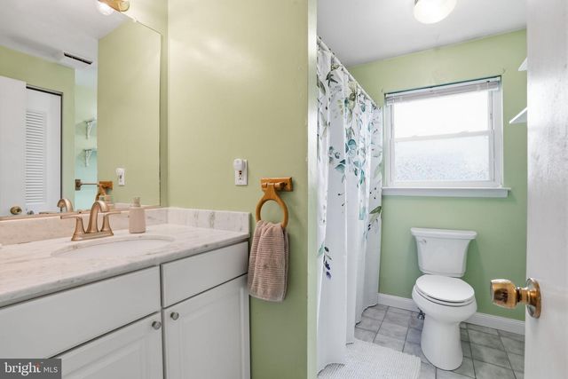 83 DEWSBURY LN, Quakertown, PA 18951