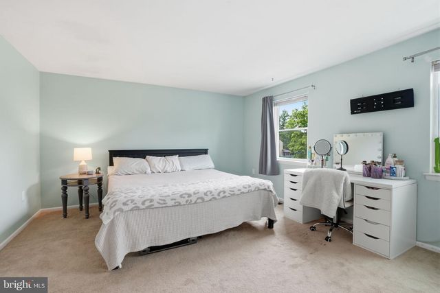 83 DEWSBURY LN, Quakertown, PA 18951