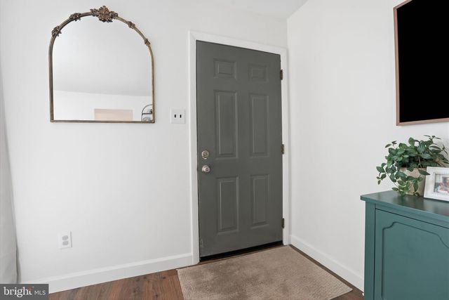 83 DEWSBURY LN, Quakertown, PA 18951