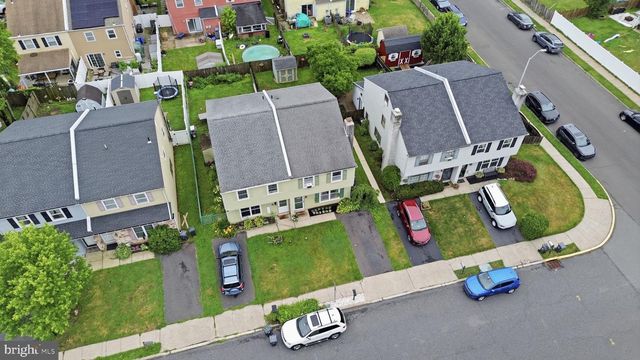 83 DEWSBURY LN, Quakertown, PA 18951