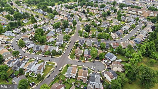 83 DEWSBURY LN, Quakertown, PA 18951