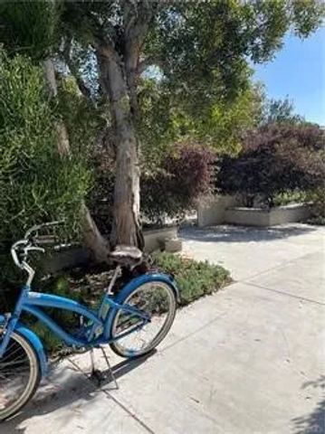 75 18th, Hermosa Beach, CA 90254