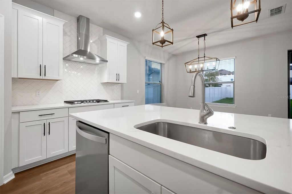 Image 13 of property listing at 9872 AUREA MOSS LANE, Orlando, FL 32832