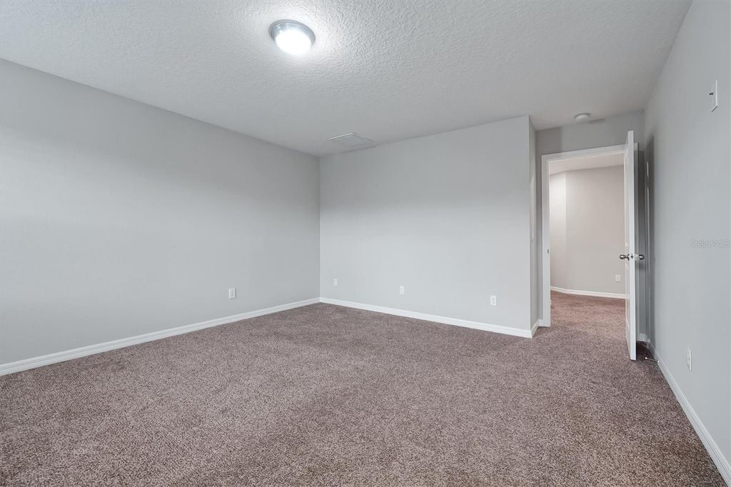 Image 15 of property listing at 9872 AUREA MOSS LANE, Orlando, FL 32832