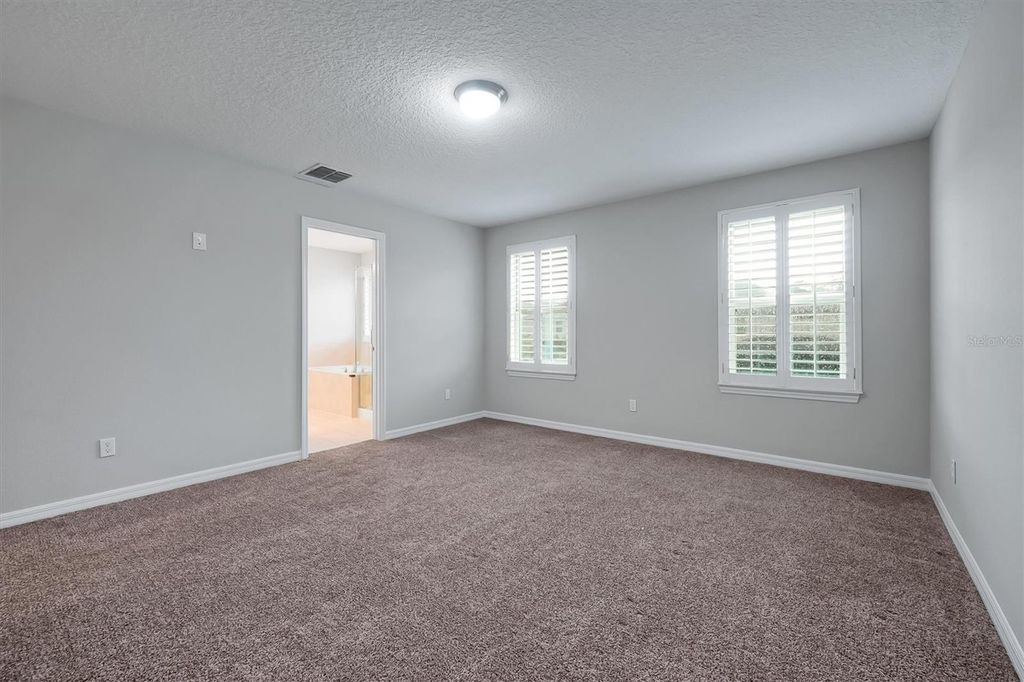 Image 16 of property listing at 9872 AUREA MOSS LANE, Orlando, FL 32832