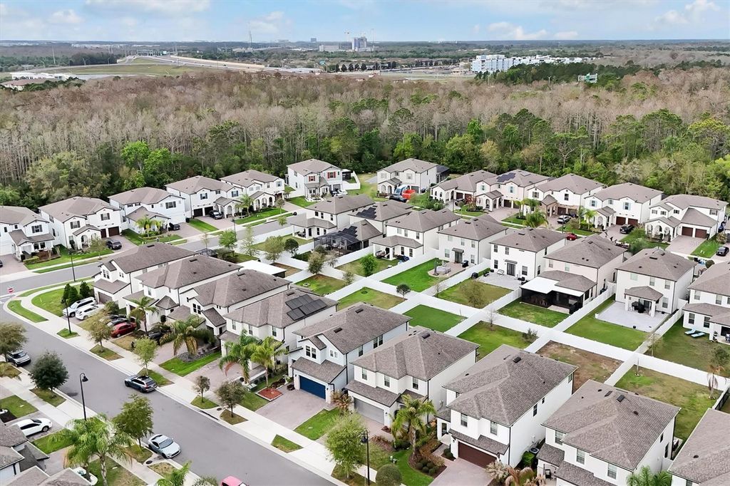 Image 3 of property listing at 9872 AUREA MOSS LANE, Orlando, FL 32832