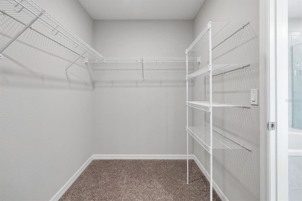 Image 21 of property listing at 9872 AUREA MOSS LANE, Orlando, FL 32832
