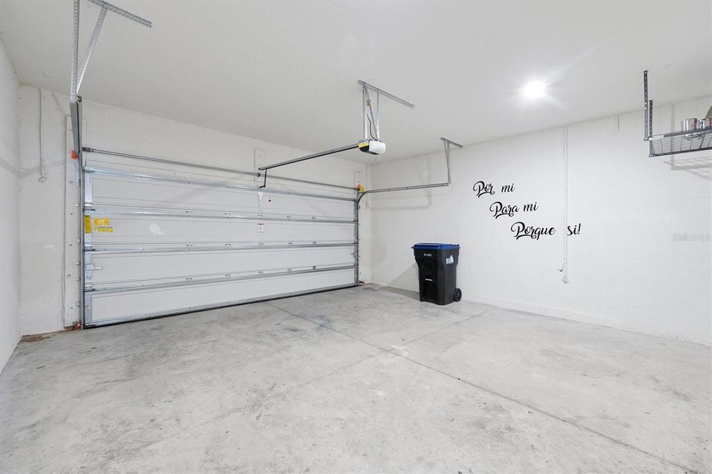Image 33 of property listing at 9872 AUREA MOSS LANE, Orlando, FL 32832