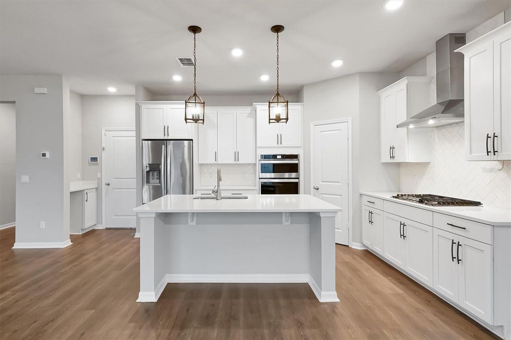 Image 10 of property listing at 9872 AUREA MOSS LANE, Orlando, FL 32832