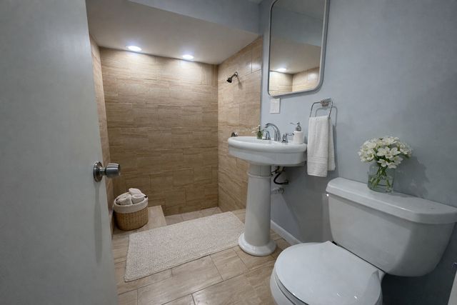 4937 S Prairie Avenue, Chicago, IL 60615