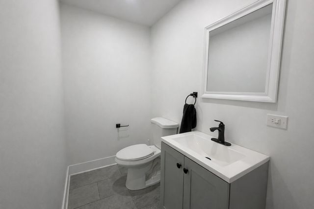 4937 S Prairie Avenue, Chicago, IL 60615