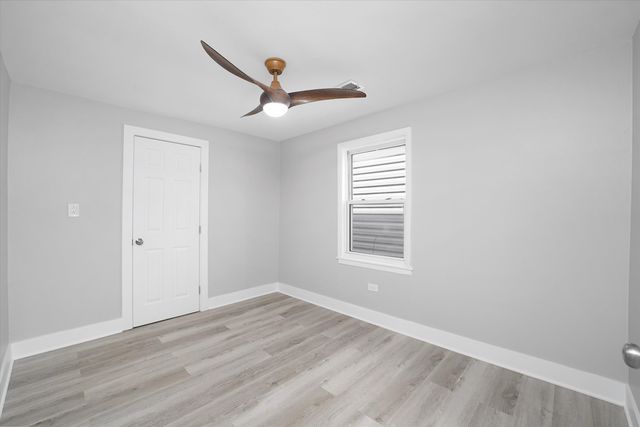 3575 W DICKENS Avenue, Chicago, IL 60647