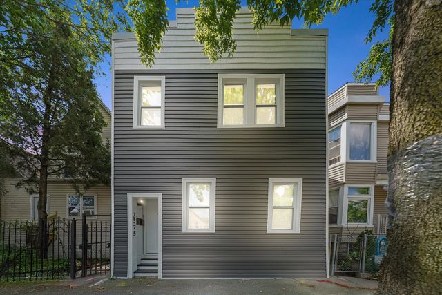 3575 W DICKENS Avenue, Chicago, IL 60647