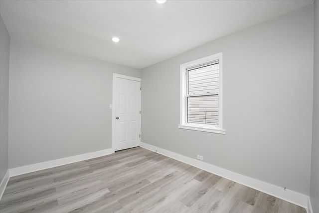 3575 W DICKENS Avenue, Chicago, IL 60647