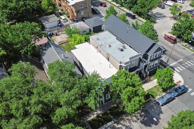 3575 W DICKENS Avenue, Chicago, IL 60647