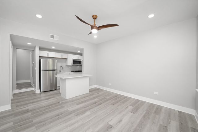 3575 W DICKENS Avenue, Chicago, IL 60647