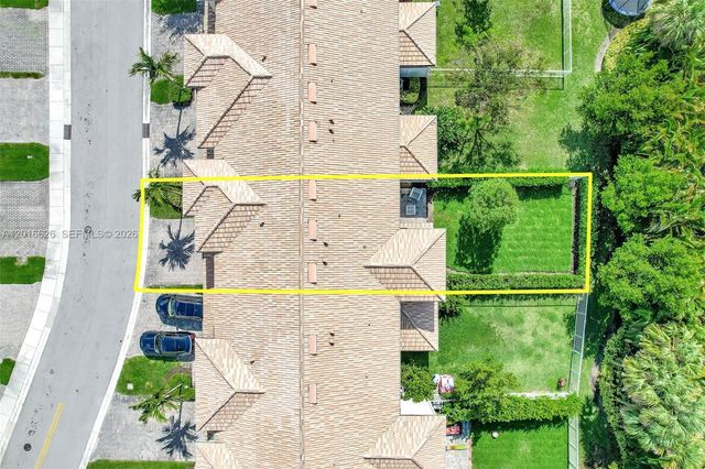 4774 Eucalyptus Dr, Hollywood, FL 33021