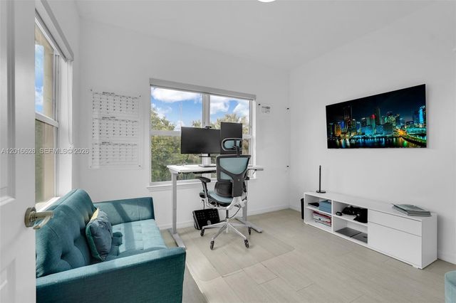 4774 Eucalyptus Dr, Hollywood, FL 33021